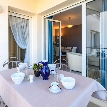 D'automne By Interhome Apartament Arcachon